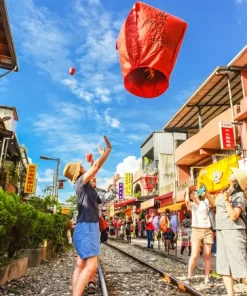 Đài Loan: Đài Bắc - Hoa Liên - Thập Phần - Cửu Phần - Trải Nghiệm Tắm Khoáng Well Spring by Silks, Ăn Tối trên Tàu Hỏa Thương Gia Loại Mới